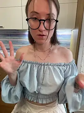Snapshot of Persephone_Kore chatting on July 2026 04:20:01 PM Persephone Kore online show from July 2026 04:20:01 PM