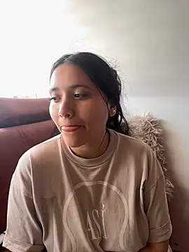 Veronica Wins  online show from March 2026 06:59:01 PM