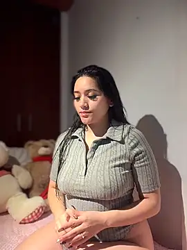 Snapshot of Veronica_Wins_ chatting on June 2026 11:55:01 AM Veronica Wins online show from June 2026 11:55:01 AM