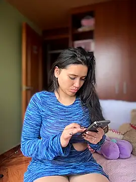 Snapshot of Veronica_Wins_ chatting on June 2026 02:10:02 PM Veronica Wins online show from June 2026 02:10:02 PM