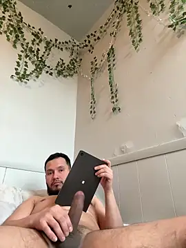 Ser02hot latino online show from March 2026 06:25:01 PM