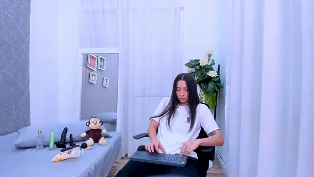 ViictoriiaSaenz online show from February 2026 04:06:01 AM