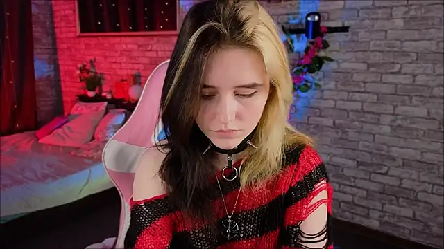 Snapshot of RubyMyst chatting on January 2026 08:47:01 PM RubyMyst online show from January 2026 08:47:01 PM