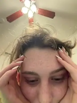 julia4thewin online show from April 2026 02:06:01 AM