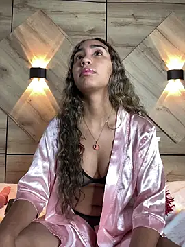 Snapshot of LeslyCooper1 chatting on January 2026 12:32:02 PM LeslyCooper1 online show from January 2026 12:32:02 PM