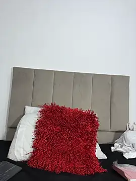 Snapshot of LeslyCooper1 chatting on February 2026 07:10:02 PM LeslyCooper1 online show from February 2026 07:10:02 PM