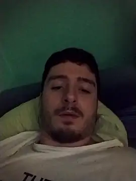 Snapshot of Frankie9819 chatting on January 2026 01:08:02 AM Frankie9819 online show from January 2026 01:08:02 AM