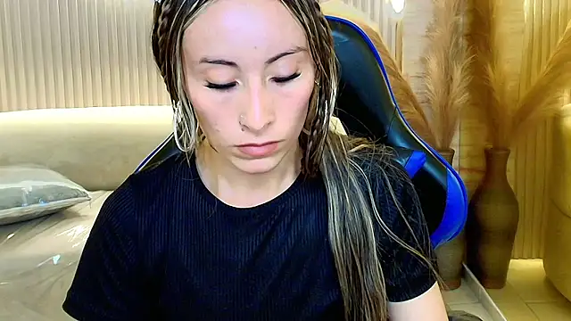 katalina r  online show from February 2026 03:15:02 PM