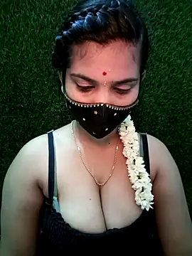 Snapshot of Nithyatamil chatting on April 2026 06:10:01 PM Nithyatamil online show from April 2026 06:10:01 PM