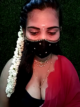 Snapshot of Nithyatamil chatting on May 2026 05:21:02 PM Nithyatamil online show from May 2026 05:21:02 PM