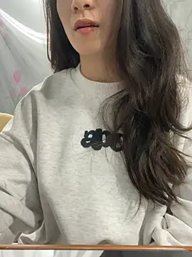 berry alma06 online show from January 2026 11:24:02 AM