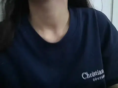 Snapshot of berry_alma06 chatting on May 2026 02:35:02 PM berry alma06 online show from May 2026 02:35:02 PM