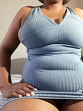 Snapshot of bigboobylicious chatting on June 2026 01:35:02 PM bigboobylicious online show from June 2026 01:35:02 PM