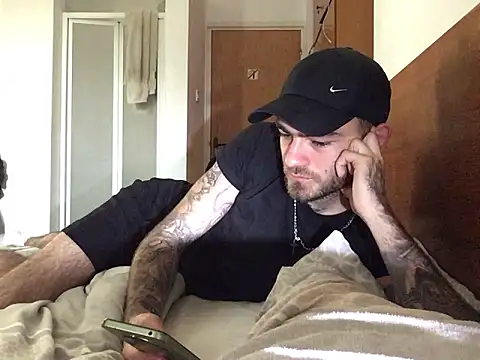 Snapshot of jacobsex221 chatting on April 2026 11:13:02 AM jacobsex221 online show from April 2026 11:13:02 AM