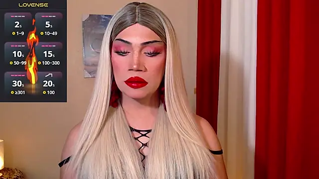 Snapshot of deliciousClaire chatting on January 2026 12:03:01 AM deliciousClaire online show from January 2026 12:03:01 AM