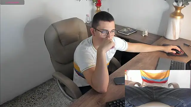 Snapshot of Jay_Grip chatting on February 2026 07:54:02 PM Jay Grip online show from February 2026 07:54:02 PM