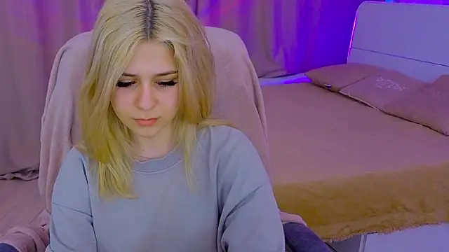 ApheliaStar online show from March 2026 04:11:02 PM