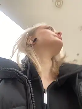 aka Blonde online show from April 2026 06:05:02 AM