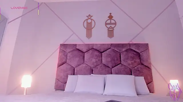 emily nova  online show from March 2026 11:49:02 AM