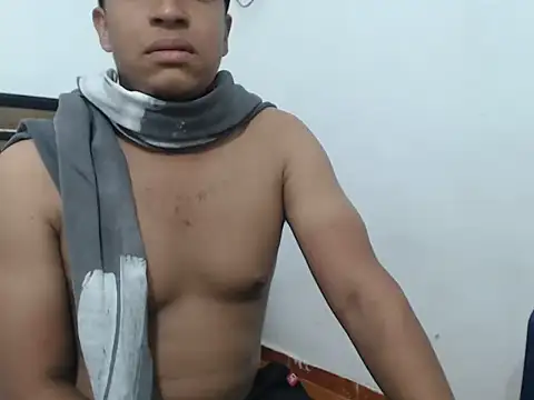 Snapshot of Charlie_horny_boy21 chatting on January 2026 02:16:01 AM Charlie horny boy21 online show from January 2026 02:16:01 AM