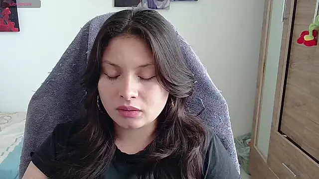 Snapshot of yessica_gomez01 chatting on May 2026 09:09:02 PM yessica gomez01 online show from May 2026 09:09:02 PM