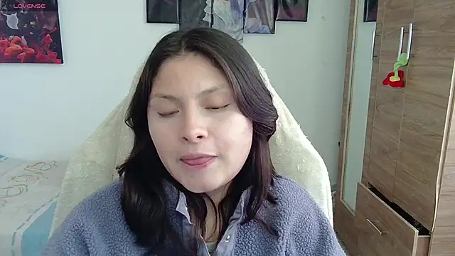 Snapshot of yessica_gomez01 chatting on June 2026 10:00:01 PM yessica gomez01 online show from June 2026 10:00:01 PM