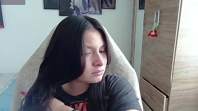 Snapshot of yessica_gomez01 chatting on June 2026 08:44:01 PM yessica gomez01 online show from June 2026 08:44:01 PM