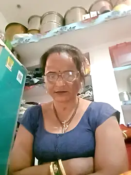 kiiuu sexe online show from February 2026 06:53:02 AM