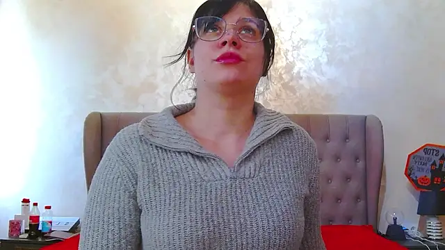 Snapshot of MaddyAllure chatting on March 2026 09:49:02 AM MaddyAllure online show from March 2026 09:49:02 AM