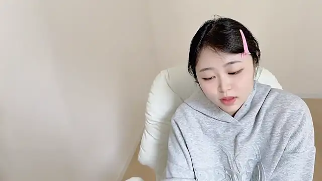 Onefiona online show from April 2026 06:27:01 AM