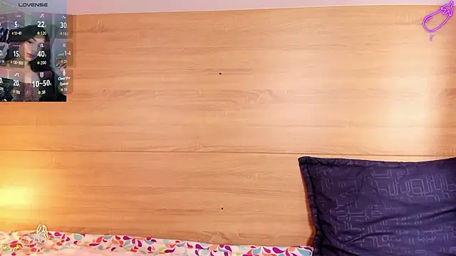 lilith petit  online show from February 2026 01:17:01 PM