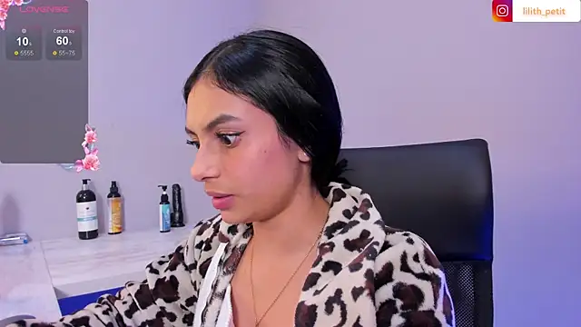 lilith petit  online show from July 2026 01:23:01 AM