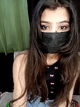 hotyjiyaaaa online show from February 2026 05:31:01 PM