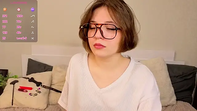 Next2Marie online show from March 2026 05:02:02 AM