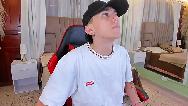 Snapshot of irvin_keyes chatting on March 2026 11:49:01 AM irvin keyes online show from March 2026 11:49:01 AM