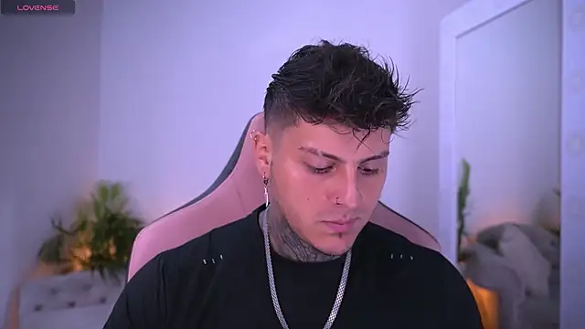 goldenatlasX online show from April 2026 07:31:02 PM