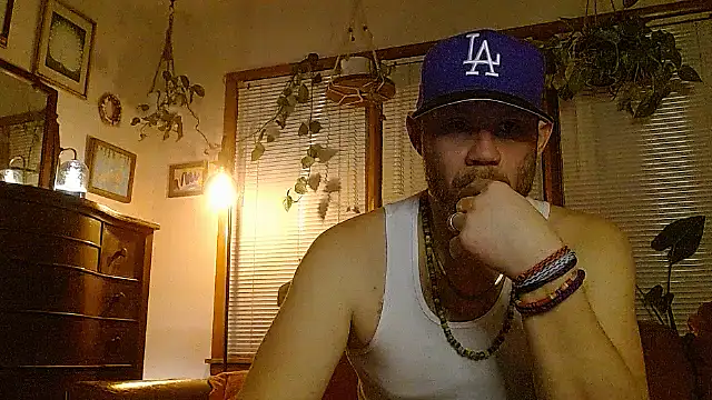 Snapshot of marcus_graves_13 chatting on February 2026 02:50:02 AM marcus graves 13 online show from February 2026 02:50:02 AM