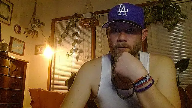 Snapshot of marcus_graves_13 chatting on February 2026 02:05:02 AM marcus graves 13 online show from February 2026 02:05:02 AM