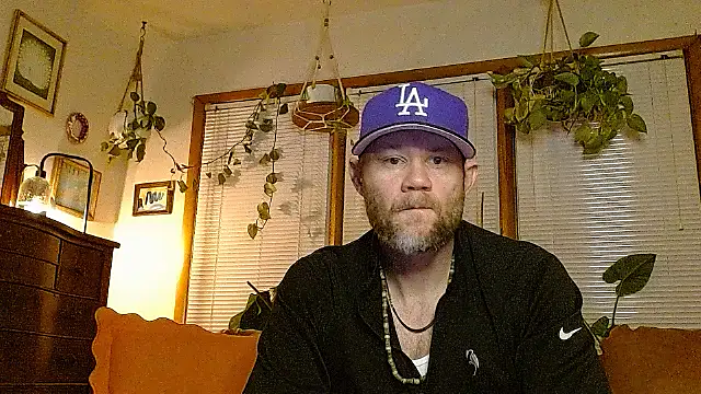 Snapshot of marcus_graves_13 chatting on February 2026 02:15:02 AM marcus graves 13 online show from February 2026 02:15:02 AM