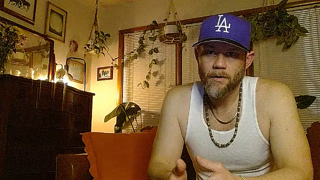 Snapshot of marcus_graves_13 chatting on February 2026 01:48:01 AM marcus graves 13 online show from February 2026 01:48:01 AM