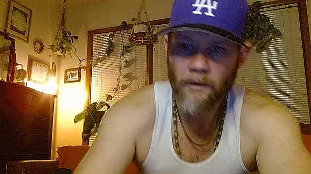 Snapshot of marcus_graves_13 chatting on March 2026 02:06:01 AM marcus graves 13 online show from March 2026 02:06:01 AM