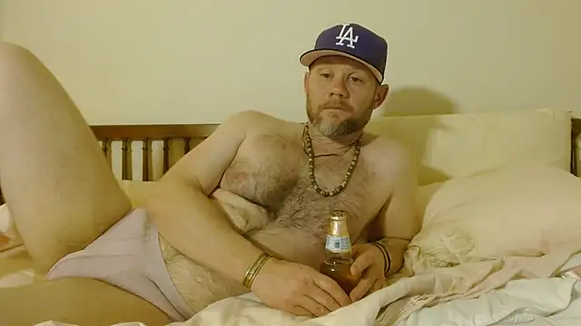Snapshot of marcus_graves_13 chatting on May 2026 01:33:02 AM marcus graves 13 online show from May 2026 01:33:02 AM