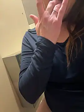 sluttywifemaddy online show from January 2026 10:14:02 PM