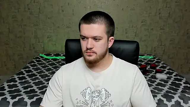 Snapshot of Well_boy chatting on April 2026 05:43:02 PM Well boy online show from April 2026 05:43:02 PM