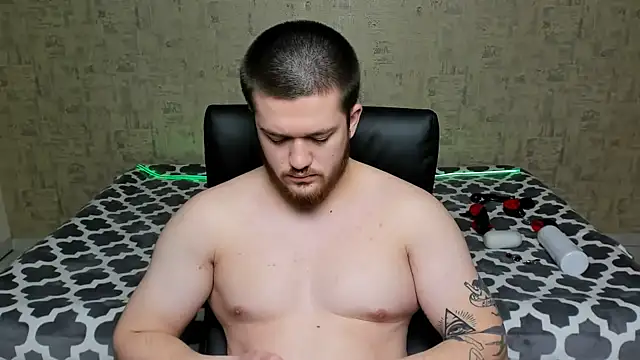 Snapshot of Well_boy chatting on April 2026 05:57:01 PM Well boy online show from April 2026 05:57:01 PM