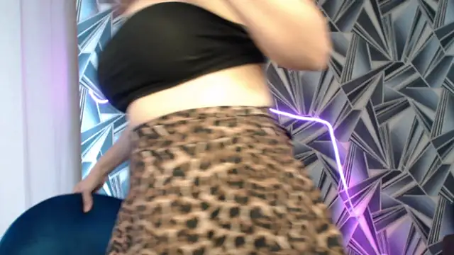 NikkiKiss    online show from May 2026 10:50:03 PM