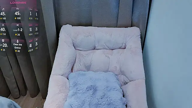 Mia-zhan online show from February 2026 10:04:02 PM