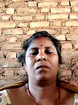 Hot di97 online show from March 2026 02:04:02 AM