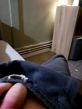 Hertsguy1984 online show from April 2026 11:21:02 PM