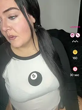 Snapshot of Miss_CurvesXXX chatting on May 2026 03:06:02 PM Miss CurvesXXX online show from May 2026 03:06:02 PM